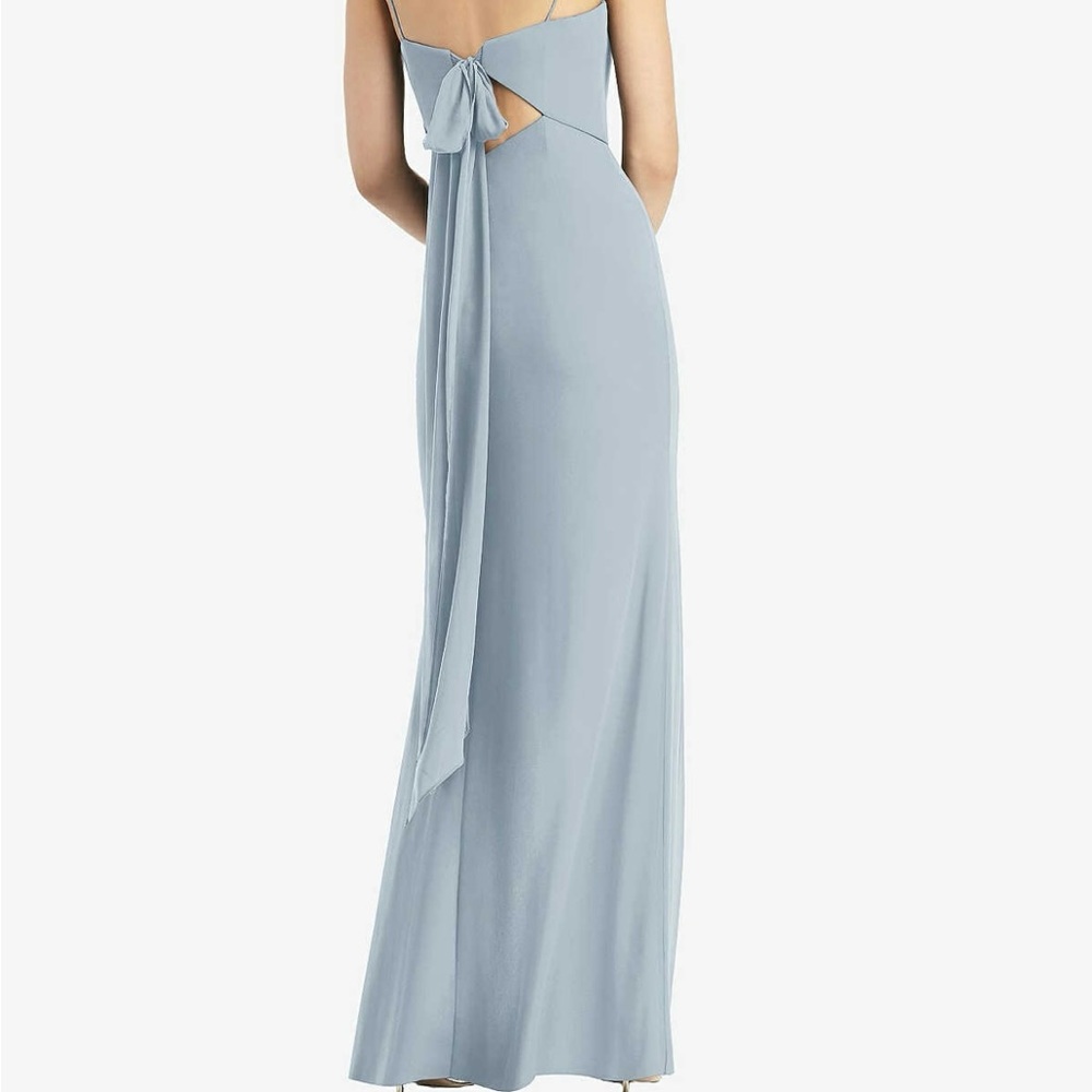 TIE-BACK CUTOUT TRUMPET GOWN WITH FRONT SLIT IN MIST